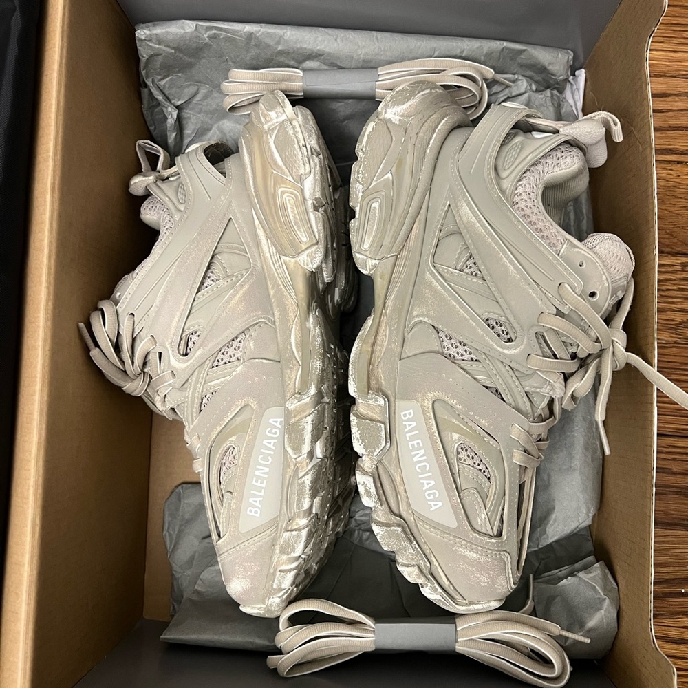 Balenciaga Track Sneakers Faded Beige - Picture 5 of 14